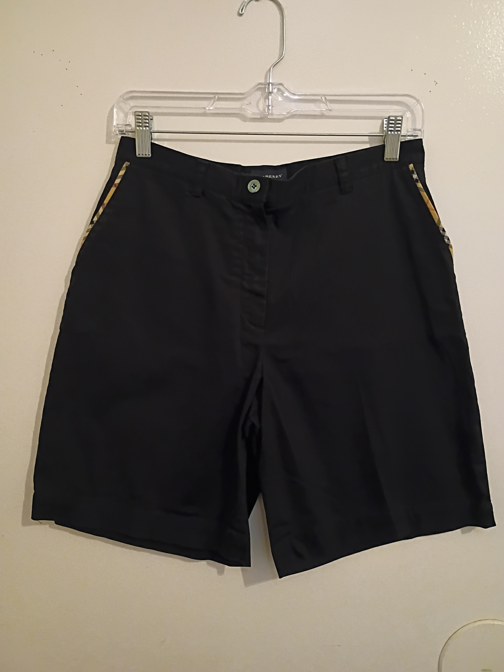 Burberry Navy and Tan Golf Shorts with Signature Check Trim Sz 6